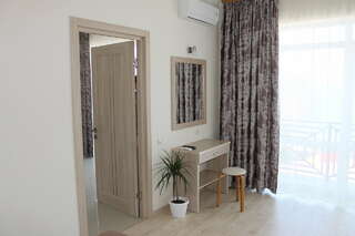 Гостиница Аврора Николаевка Люкс с видом на море-2