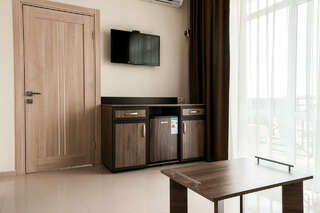 Гостиница Аврора Николаевка Люкс с видом на бассейн-4